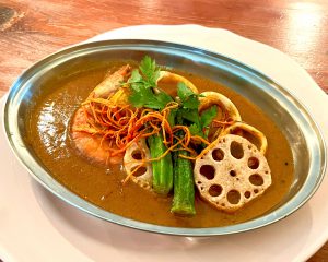 魚介のパッションフルーツカレー